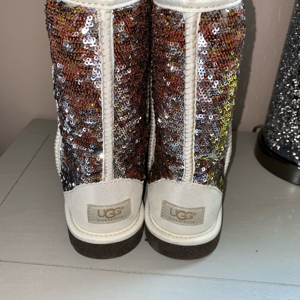 Uggs - image 3